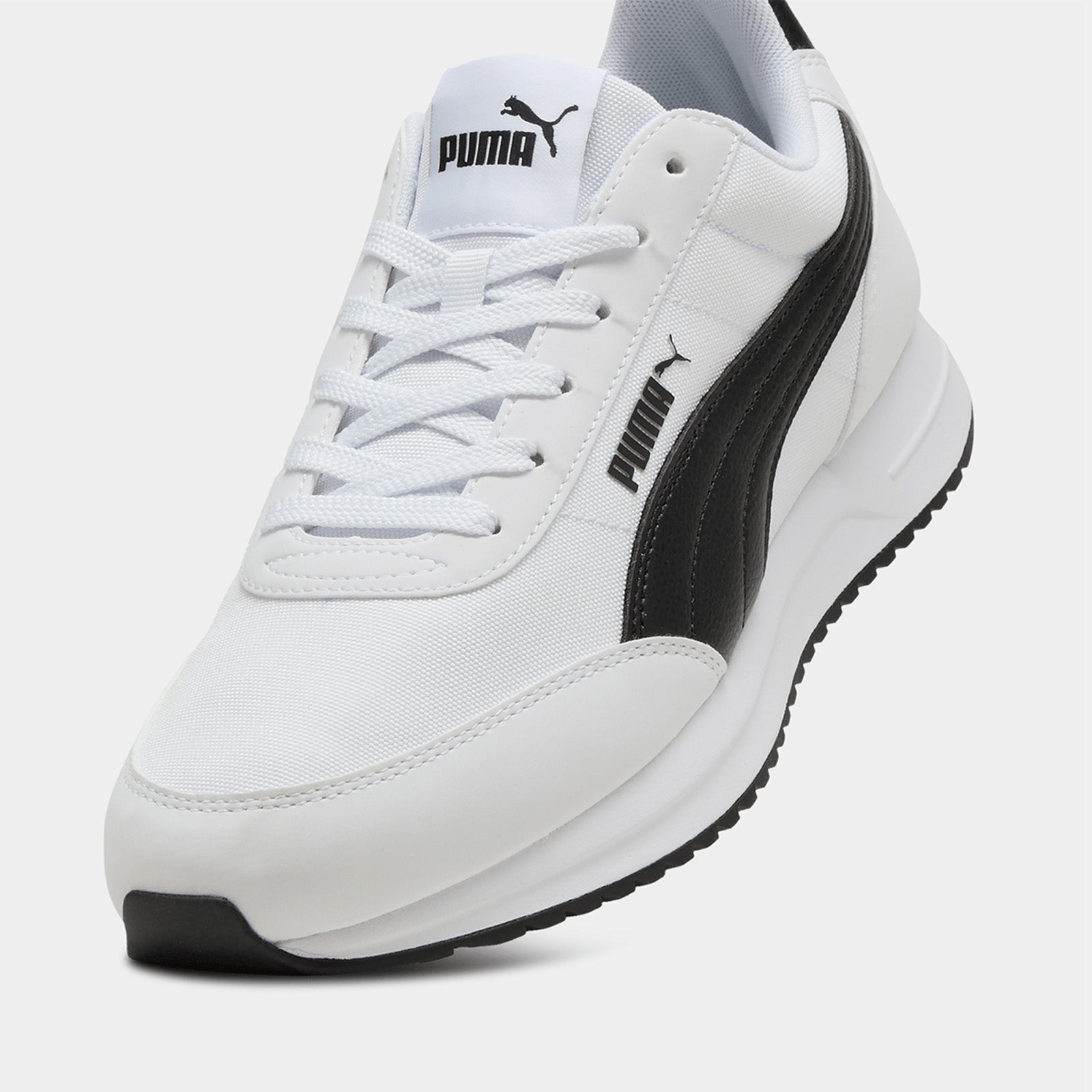 Puma ST Runner Sneakers – White / Black